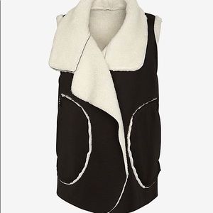 Norma Kamali Sweats Sherpa vest